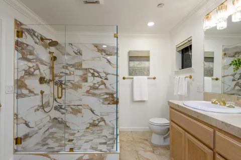 $2,250,000 | 6 Megans Lane, Redwood City, CA 94062