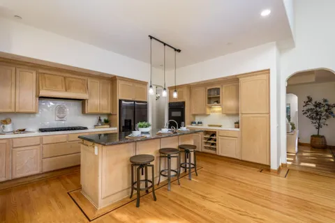 $2,250,000 | 6 Megans Lane, Redwood City, CA 94062