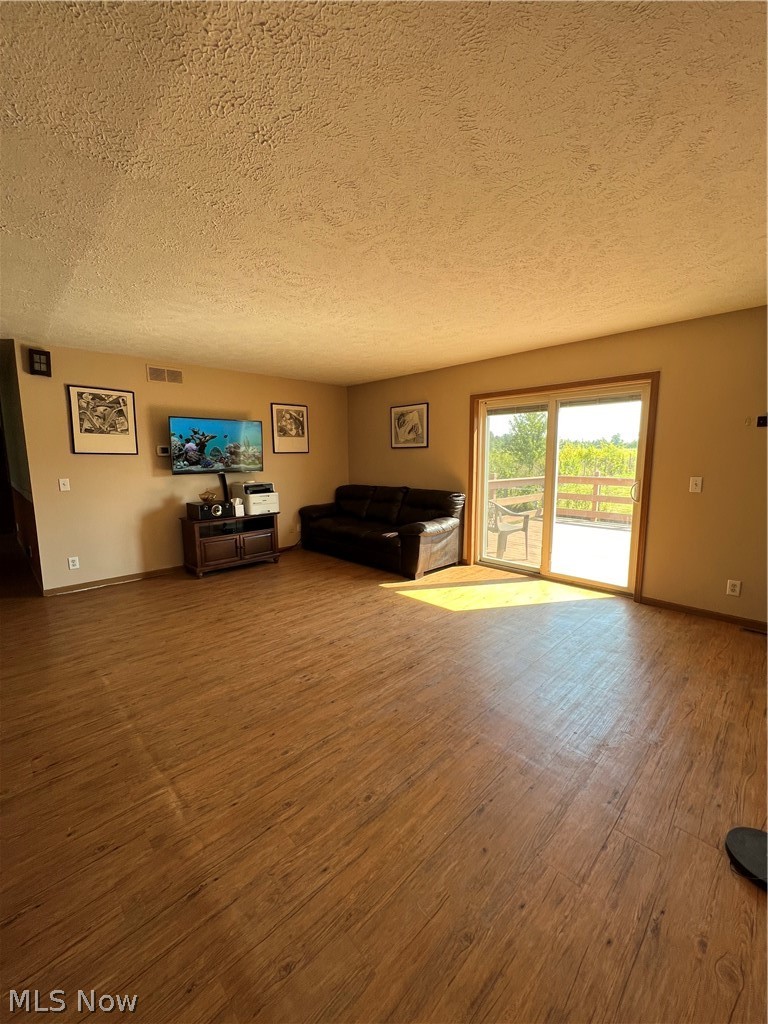 7465 Dewey Road Thompson, OH 44086 - Photo 11 of 23