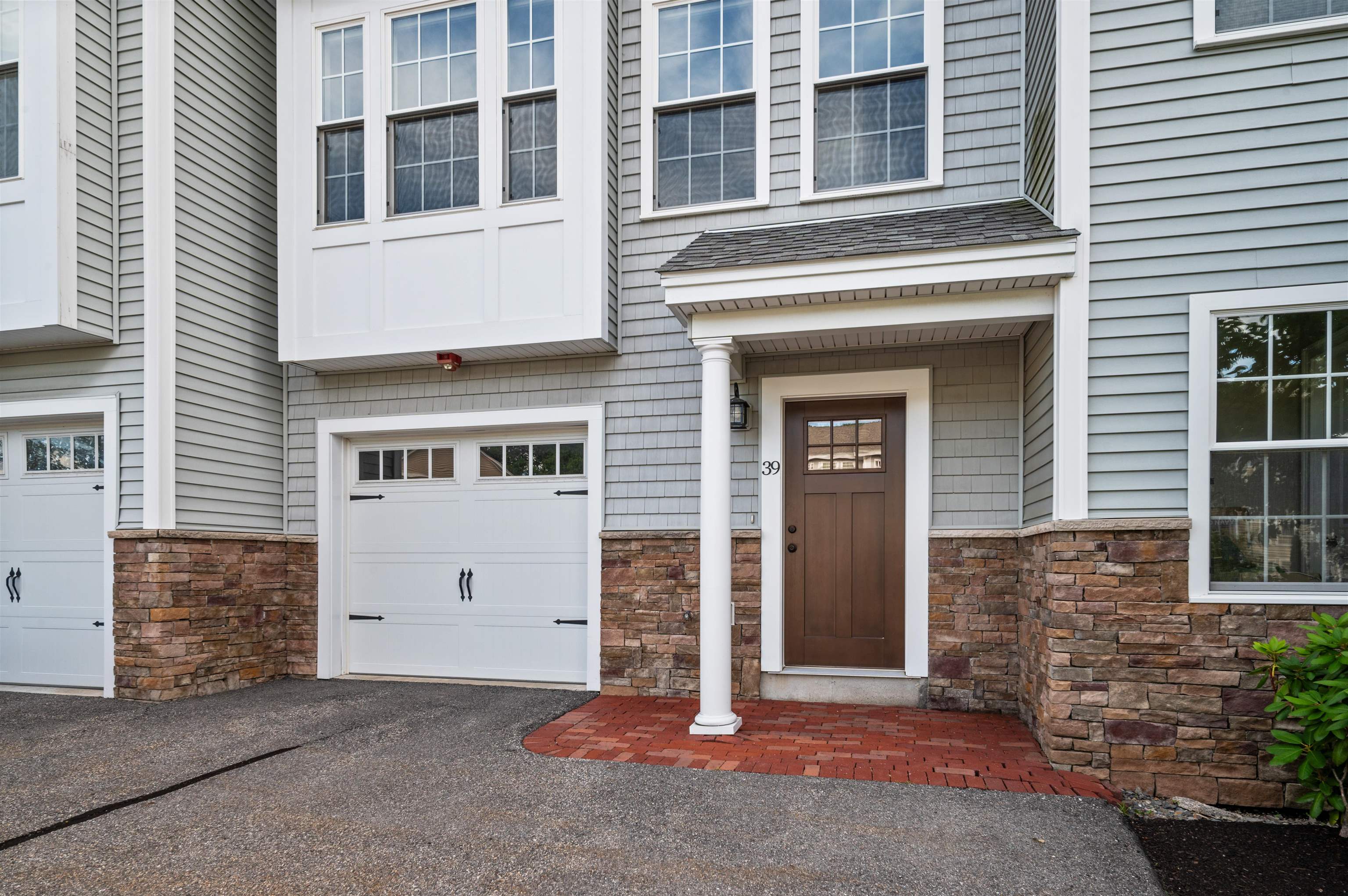 39 Acadia Lane Exeter, NH 03833 - Photo 2 of 41