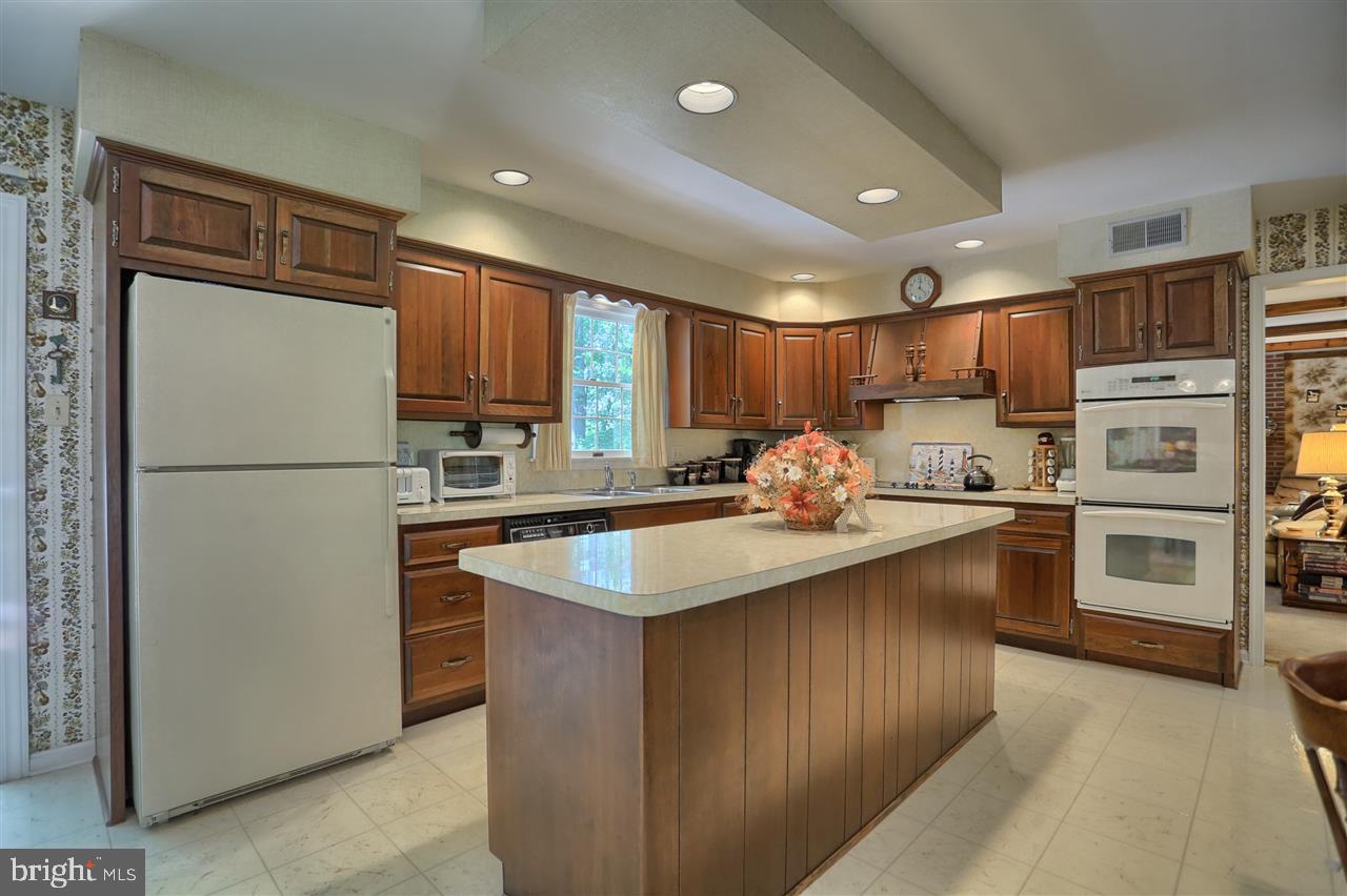 1250 Kuhn Road Boiling Springs, PA 17007 - Photo 10 of 25 Gallery Image 10