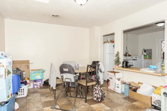 a view of an outdoor space