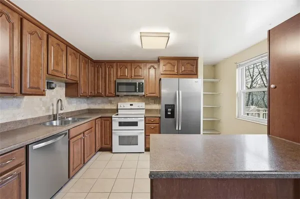 $244,900 | 758 Wheatland Circle, Bridgeville, PA 15017