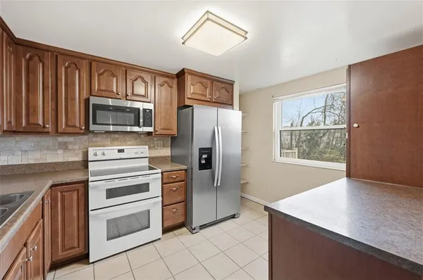 $244,900 | 758 Wheatland Circle, Bridgeville, PA 15017