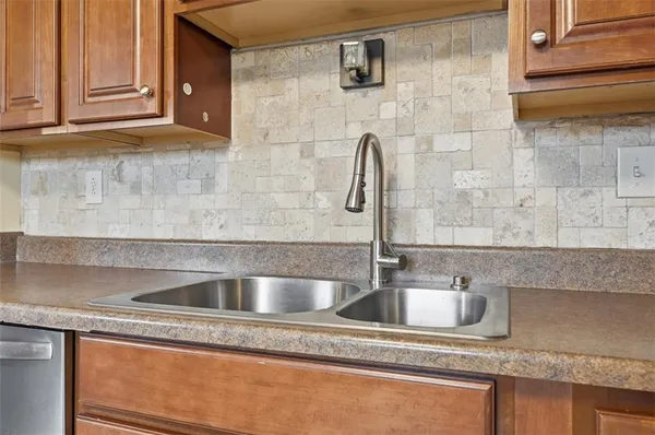 $244,900 | 758 Wheatland Circle, Bridgeville, PA 15017