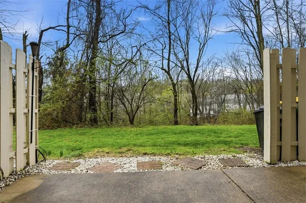$244,900 | 758 Wheatland Circle, Bridgeville, PA 15017