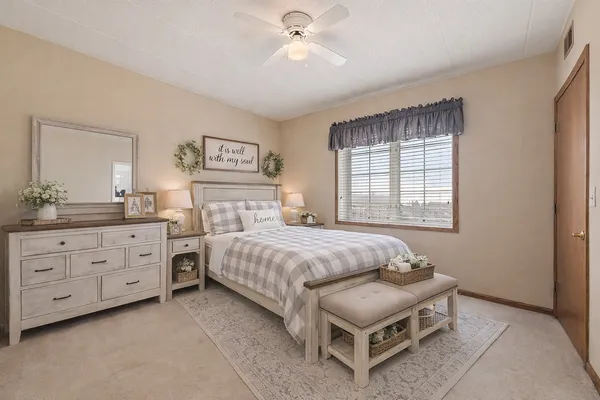 $279,900 | 7935 Trinity Circle, Unit 1SE, Tinley Park, IL 60487