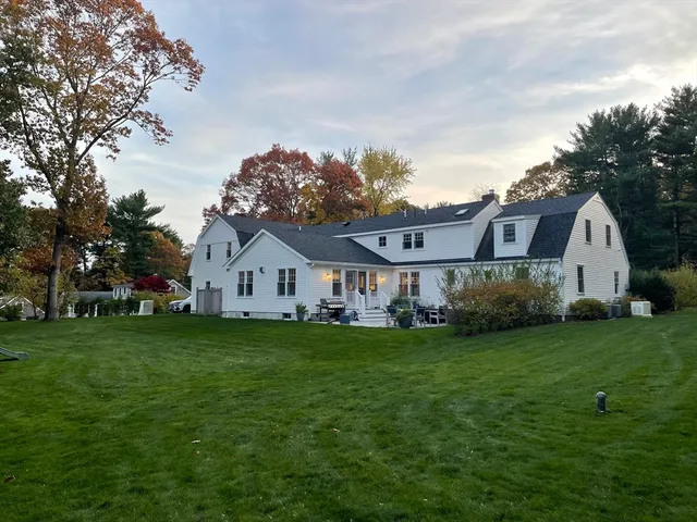 $2,325,000 | 89 Indian Trail, Duxbury, MA 02332