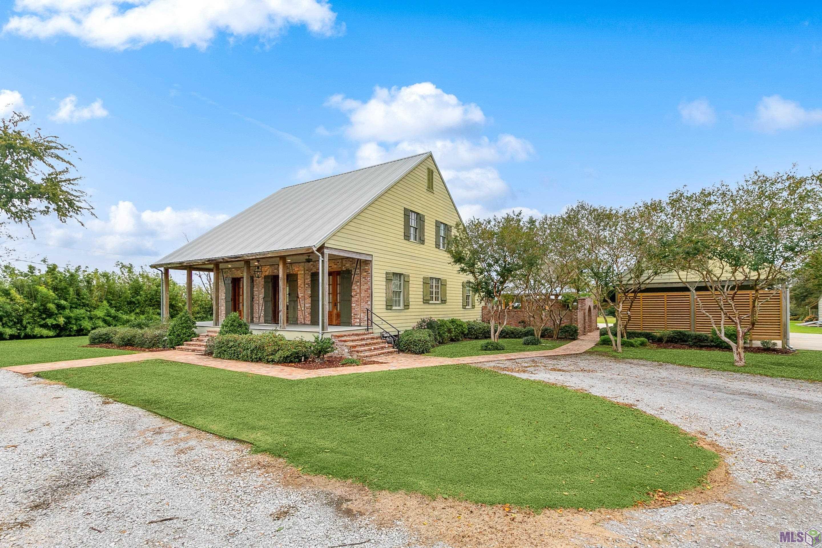 4-5 bedrooms plus office