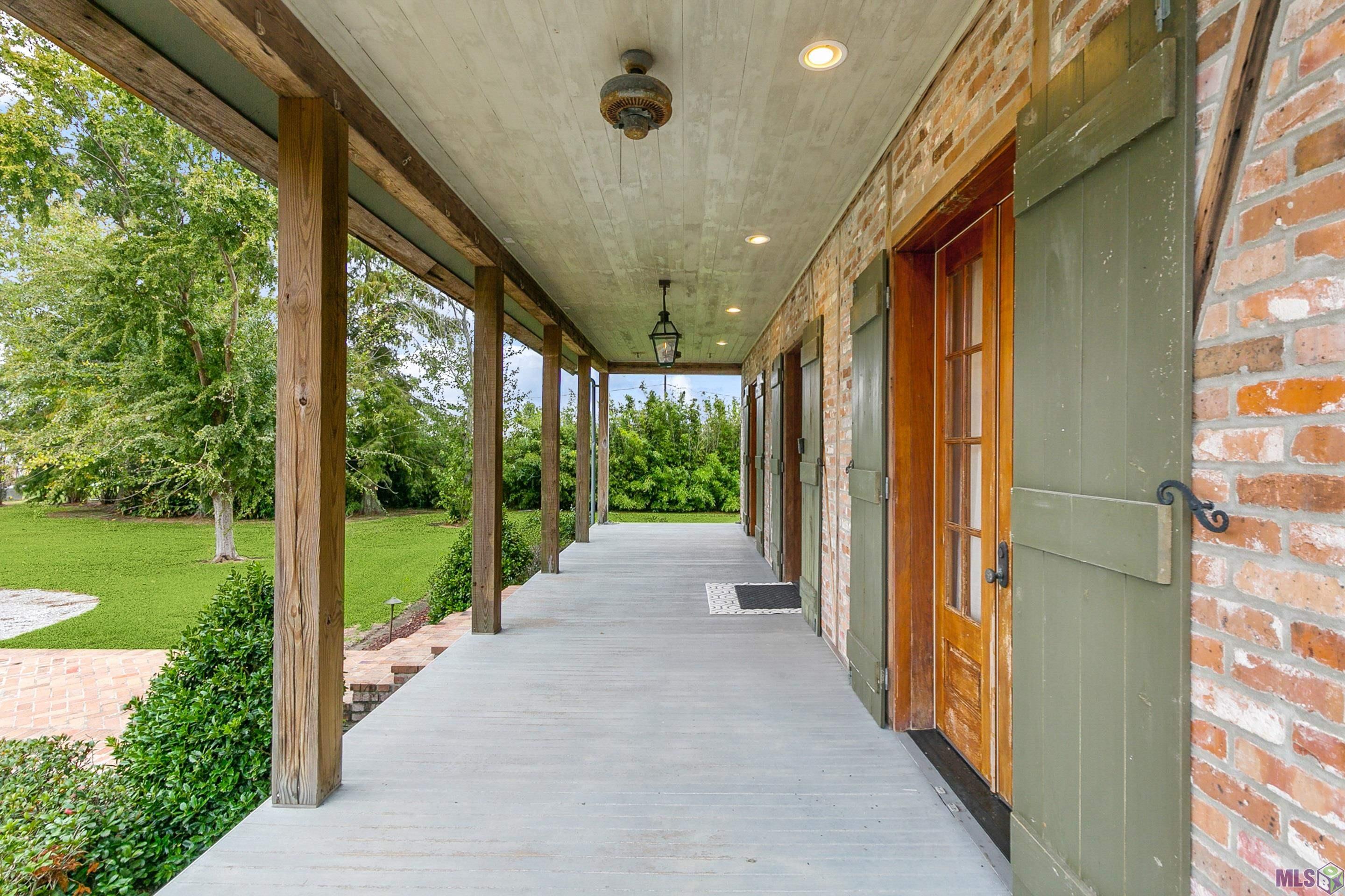 8601 East Ave A Cut Off, LA 70345 - Photo 5 of 30 Front porch
