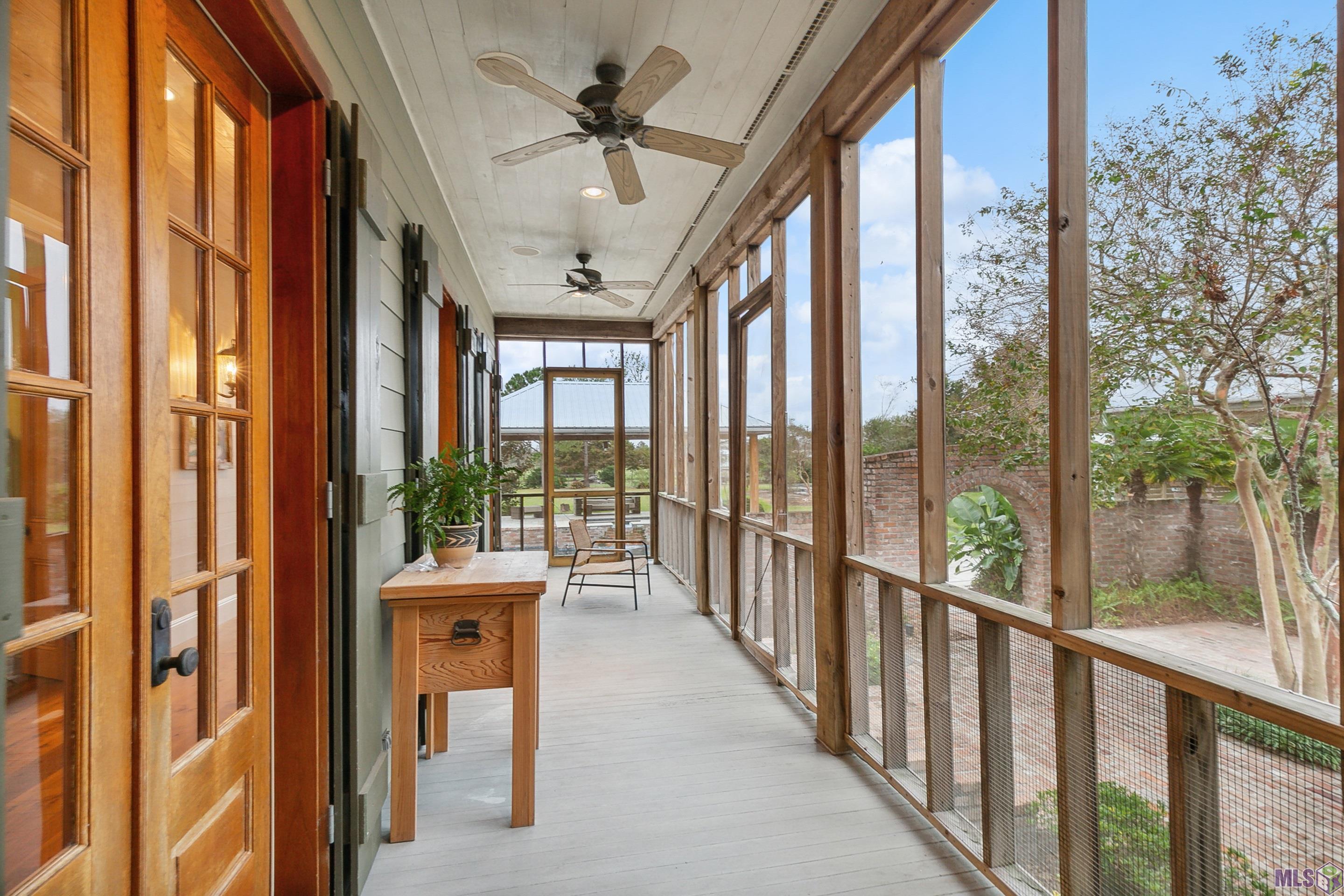 8601 East Ave A Cut Off, LA 70345 - Photo 6 of 30 Back porch