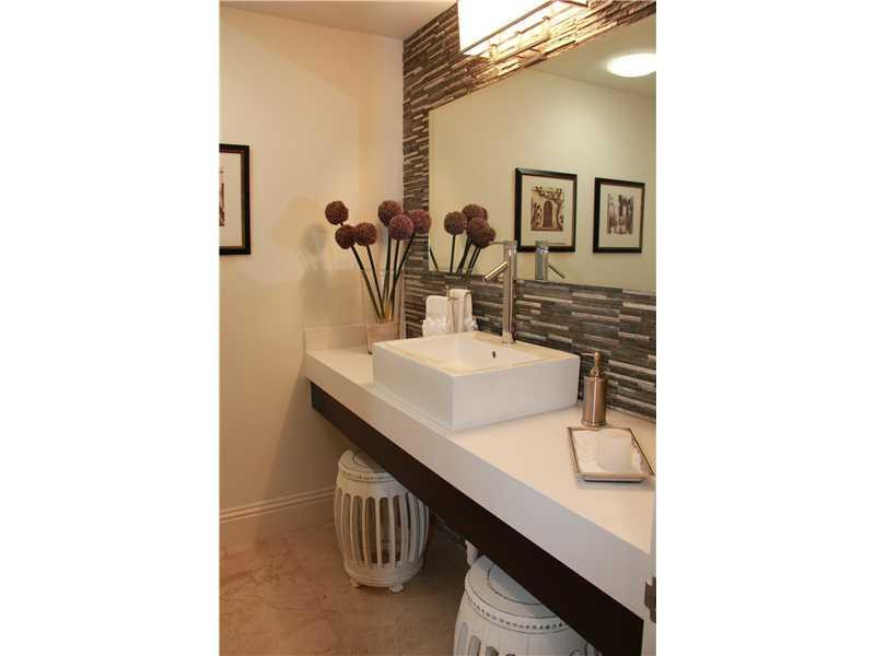21805 Old Bridge Trail Boca Raton, FL 33428 - Photo 12 of 22 Bathroom