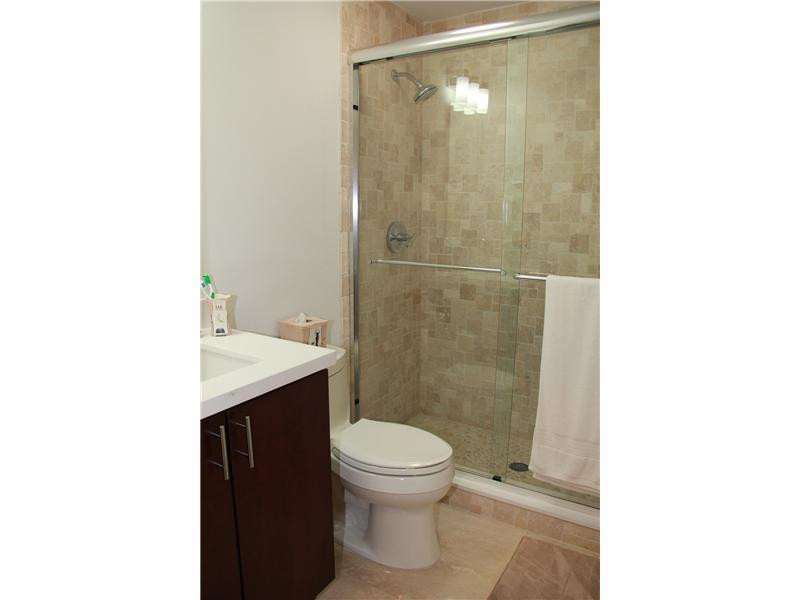 21805 Old Bridge Trail Boca Raton, FL 33428 - Photo 18 of 22 Bathroom