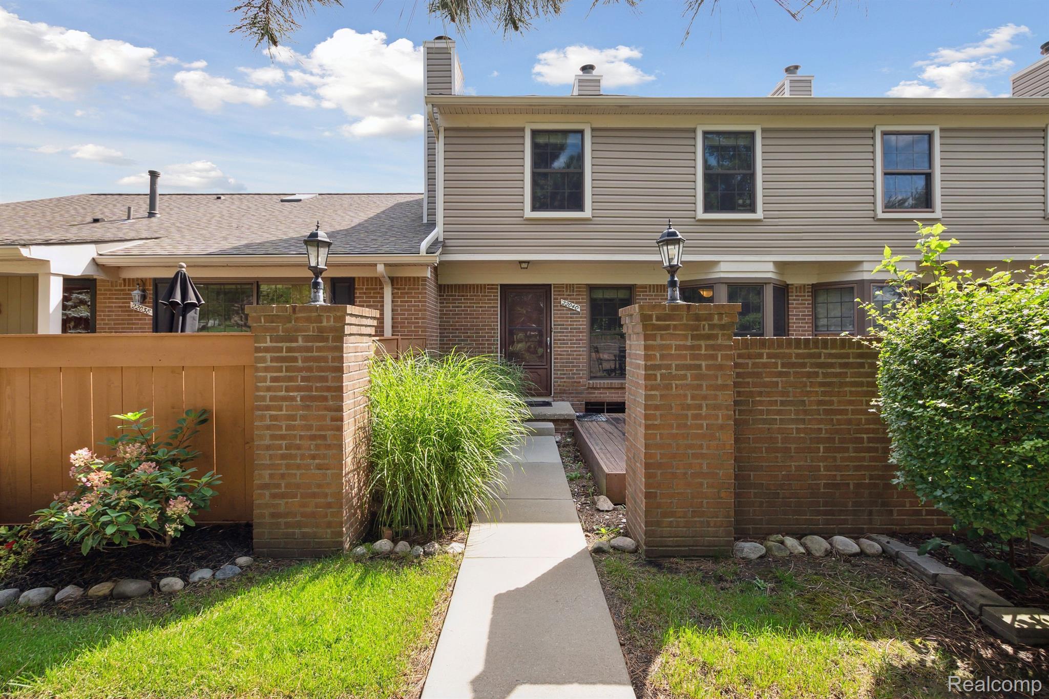 22040 Edgewater Novi, MI 48375 - Photo 3 of 44 Gallery Image 3