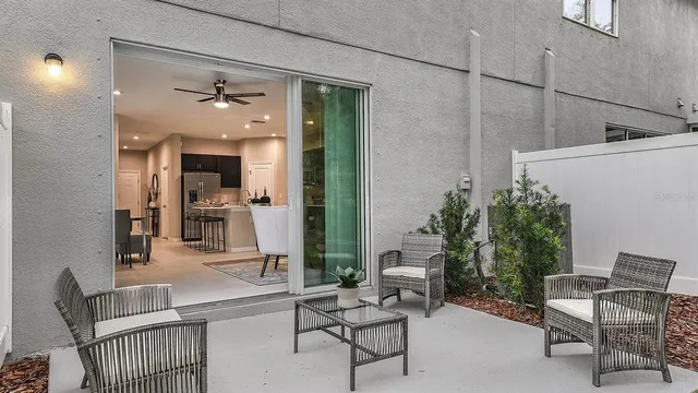 $2,100 | 10557 Oakside Drive, Palmetto, FL 34221