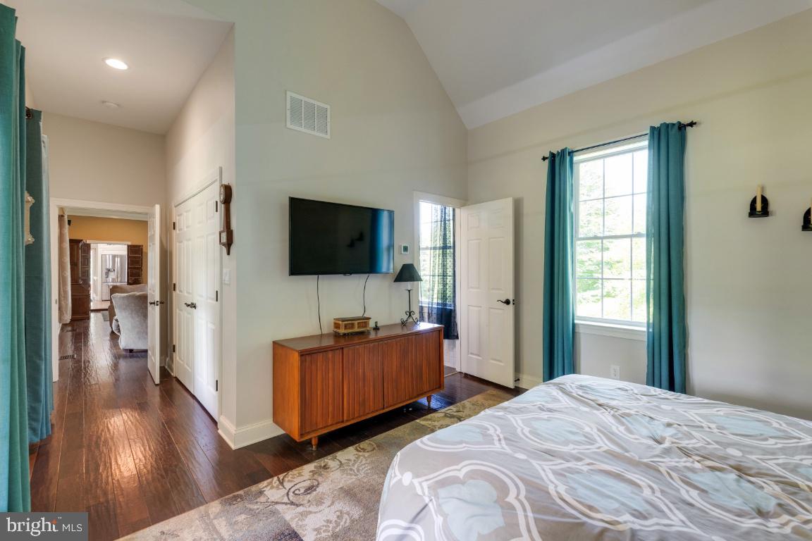 383 Watters Road New Park, PA 17352 - Photo 29 of 84 GUEST BEDROOM (6)