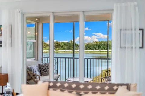 $585,000 | 4620 Arboretum Circle, Unit 201, Naples, FL 34112