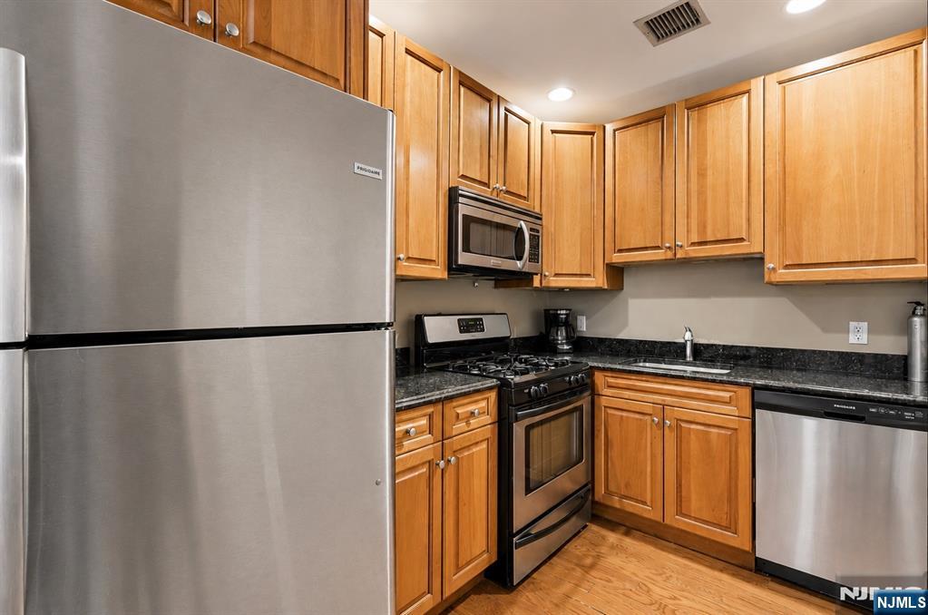 180 Edgewater Road Cliffside Park, NJ 07010 - Photo 2 of 17
