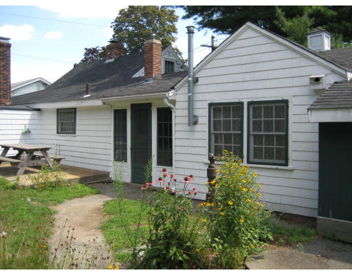2457 Riverside Avenue Somerset, MA 02726 - Photo 12 of 27 Gallery Image 12