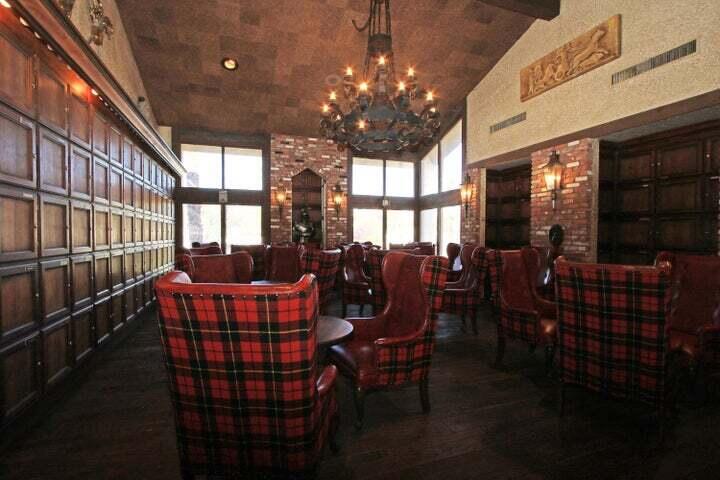 91 Athens Street Rancho Mirage, CA 92270 - Photo 51 of 61 The Colony Knights room