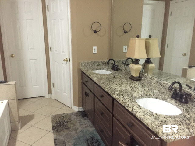 7520 Pintail Court Mobile, AL 36695 - Photo 6 of 12 Master Bathroom