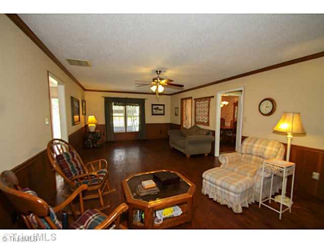 1088 Sunset Road Clemmons, NC 27012 - Photo 8 of 16 Den/Family/Great Room.