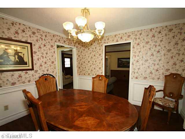 1088 Sunset Road Clemmons, NC 27012 - Photo 9 of 16 Dining Room.