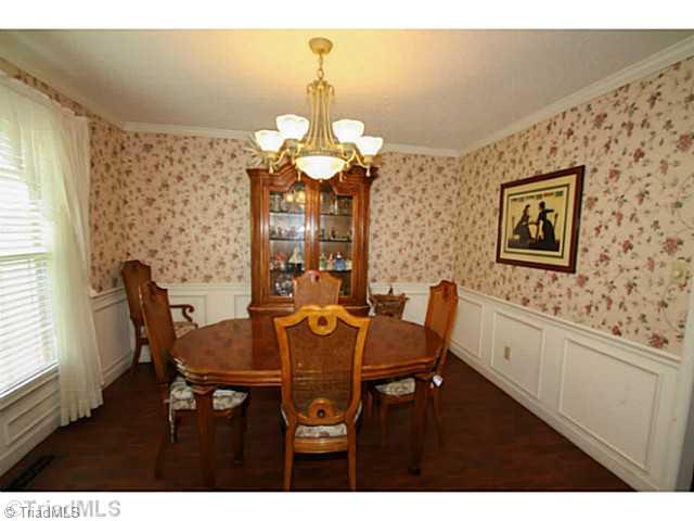 1088 Sunset Road Clemmons, NC 27012 - Photo 10 of 16 Dining Room.