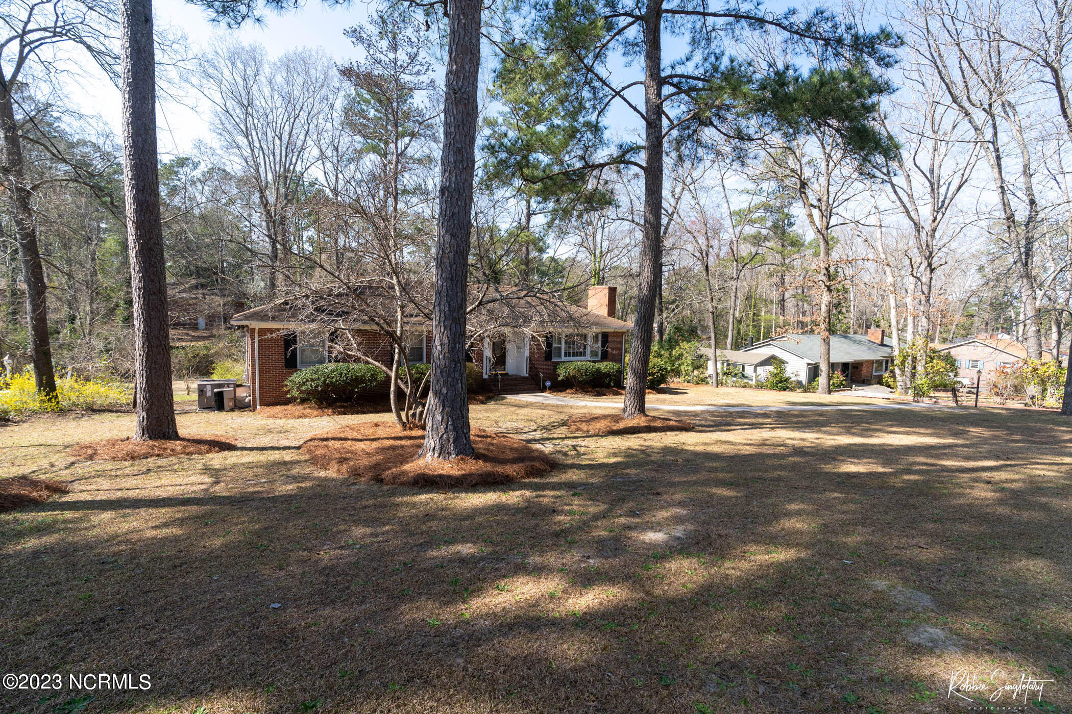 120 Woodland Road Rockingham, NC 28379 - Photo 2 of 44 5945A143-268D-4858-BD0F-3C02EFA311F1