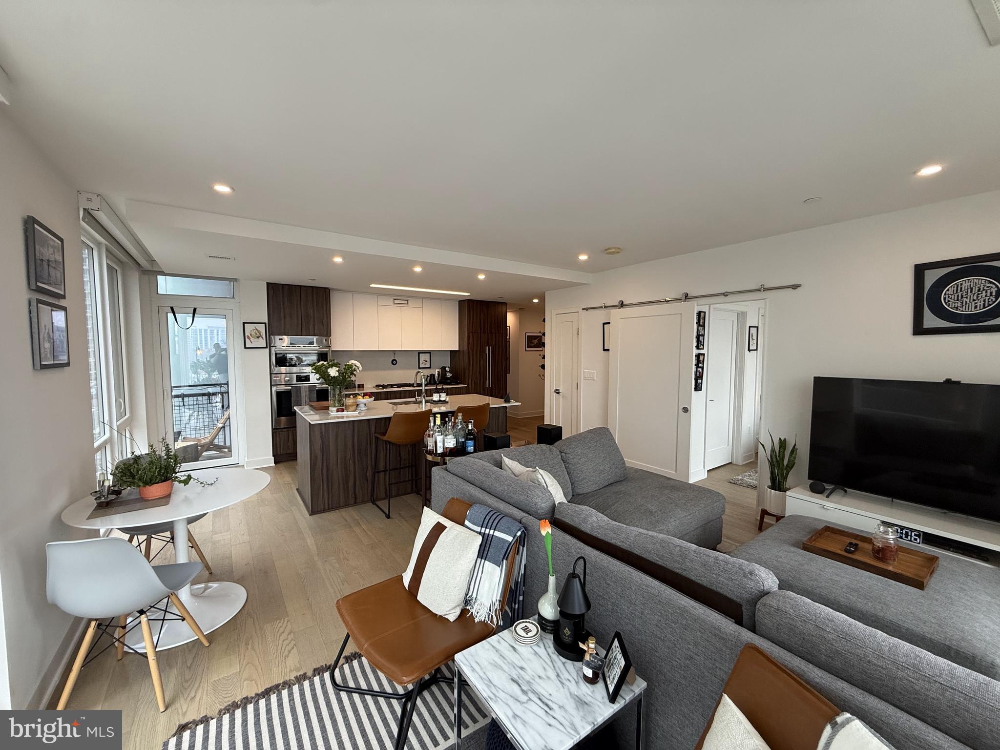 37 L Street Southeast, Unit 302 Washington, DC 20003 - Photo 4 of 17