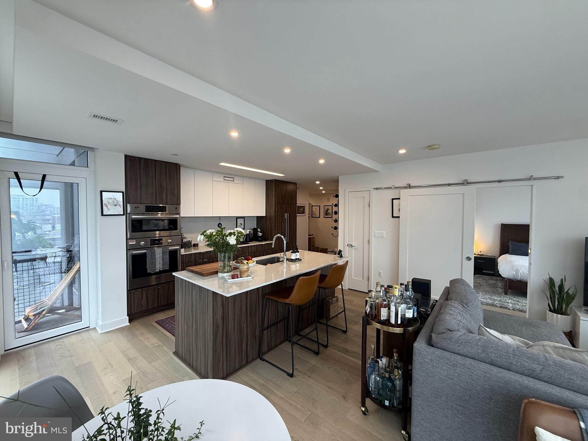 37 L Street Southeast, Unit 302 Washington, DC 20003 - Photo 5 of 17