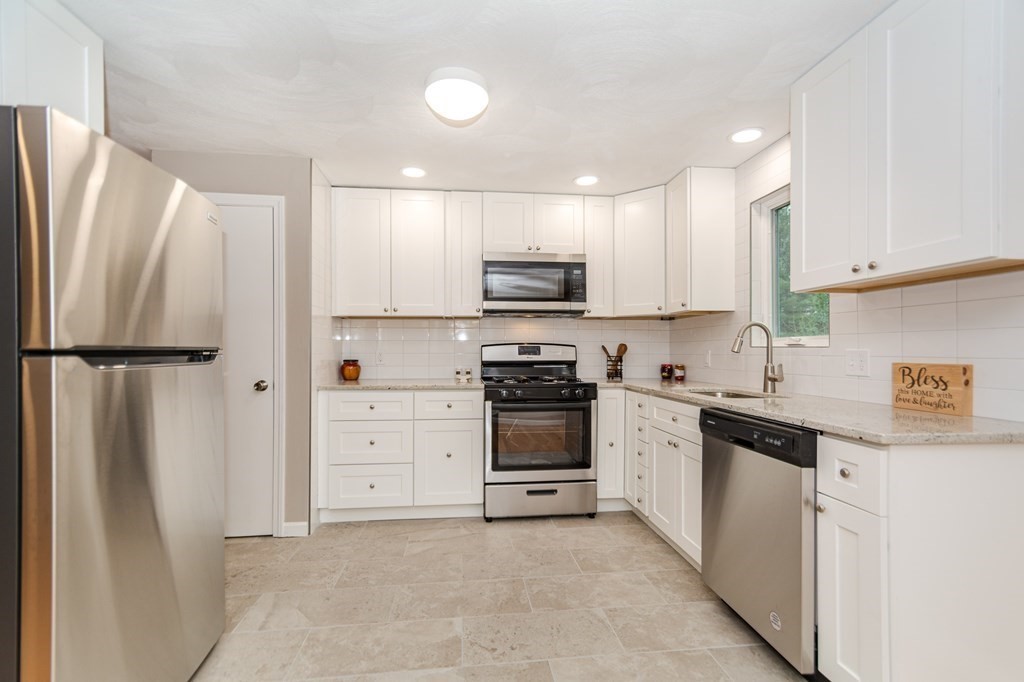 32 Fowler Road Lowell, MA 01854 - Photo 8 of 34