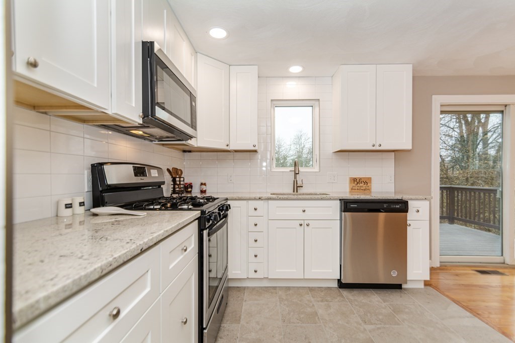32 Fowler Road Lowell, MA 01854 - Photo 10 of 34