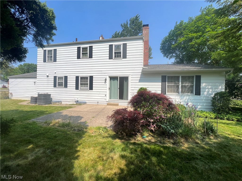 410 Holliston Road Akron, OH 44333 - Photo 3 of 26 Gallery Image 3