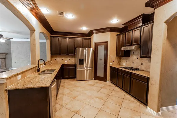 $3,500 | 2931 Bandera, Grand Prairie, TX 75054