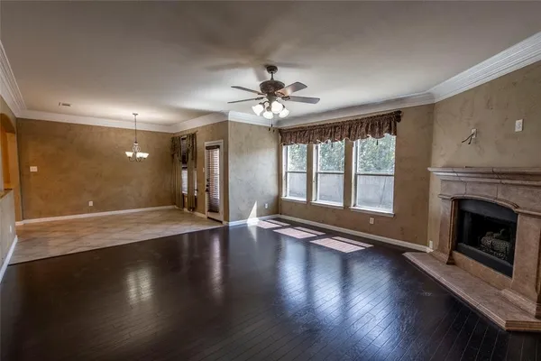 $3,500 | 2931 Bandera, Grand Prairie, TX 75054