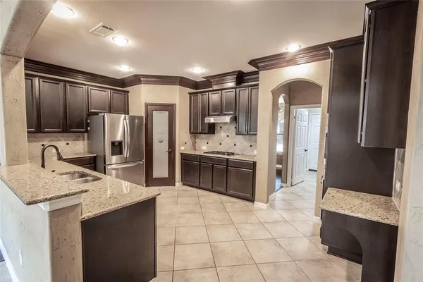 $3,500 | 2931 Bandera, Grand Prairie, TX 75054