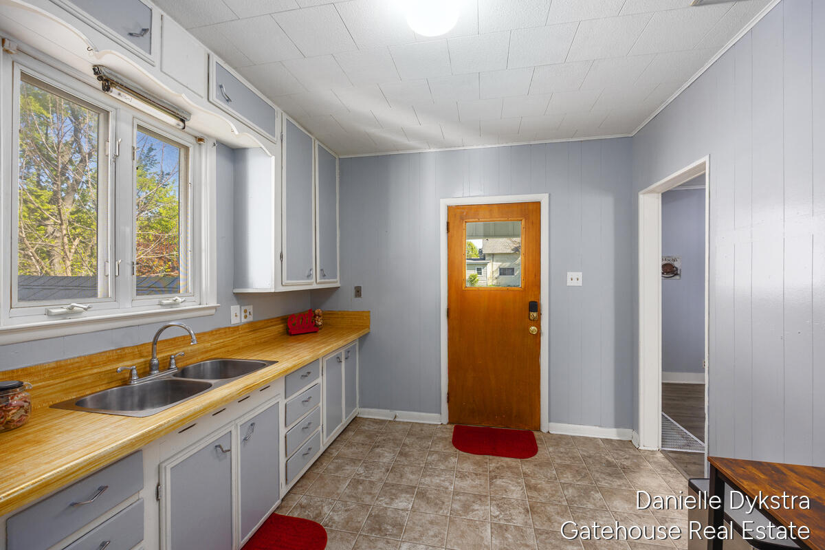 Undisclosed Address Belding, MI 48809 - Photo 8 of 21 803-James_008