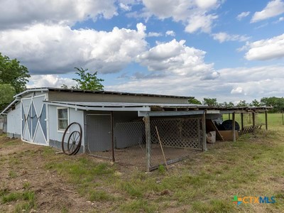 7805 Barbarosa Road New Braunfels, TX 78130 - Photo 11 of 24 a view of outdoor space