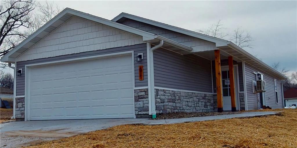 611 West Ashland Street Nevada, MO 64772 - Photo 1 of 1