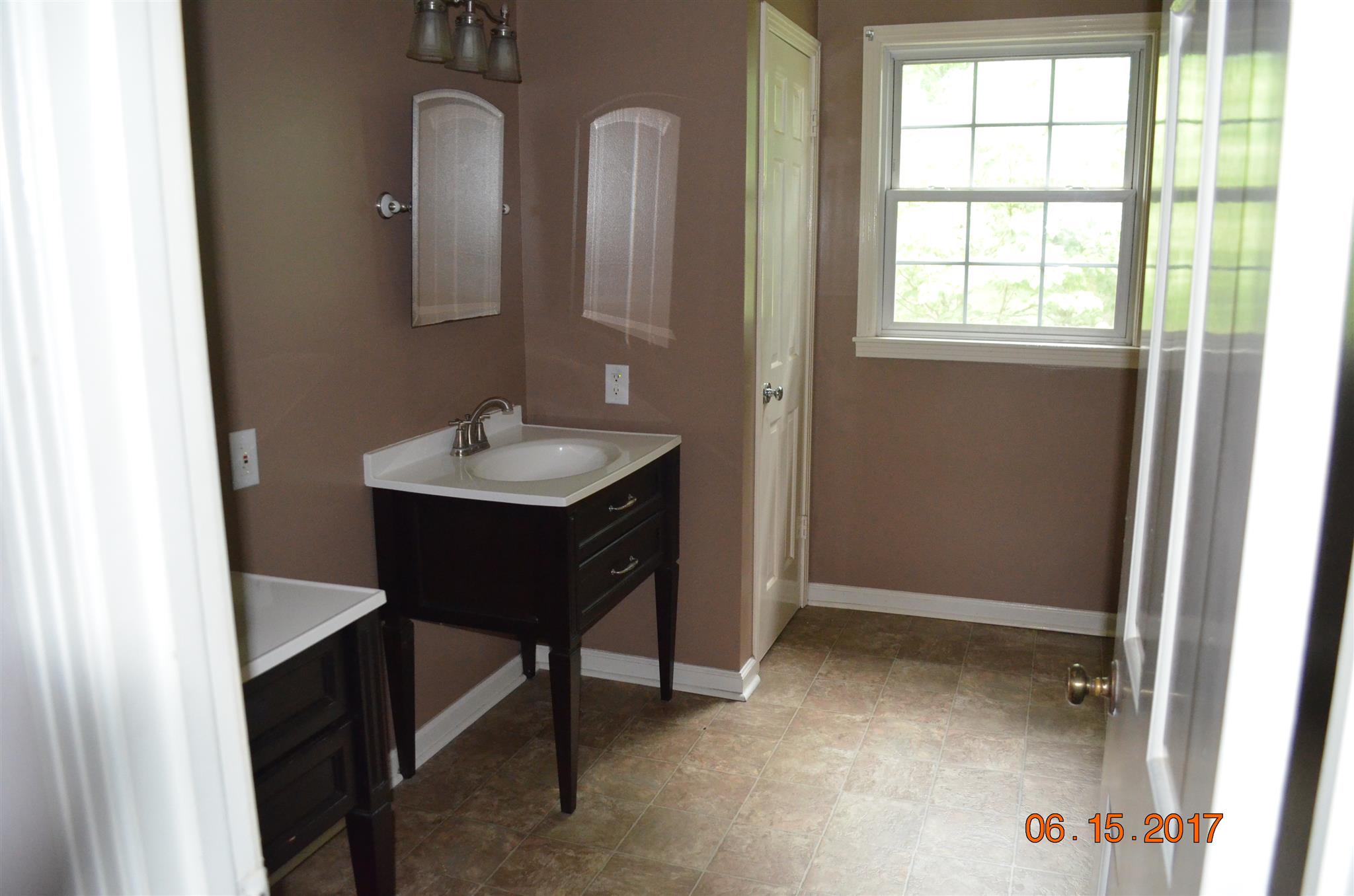 465 Seven Springs Road Clarksville, TN 37043 - Photo 13 of 18 Gallery Image 13