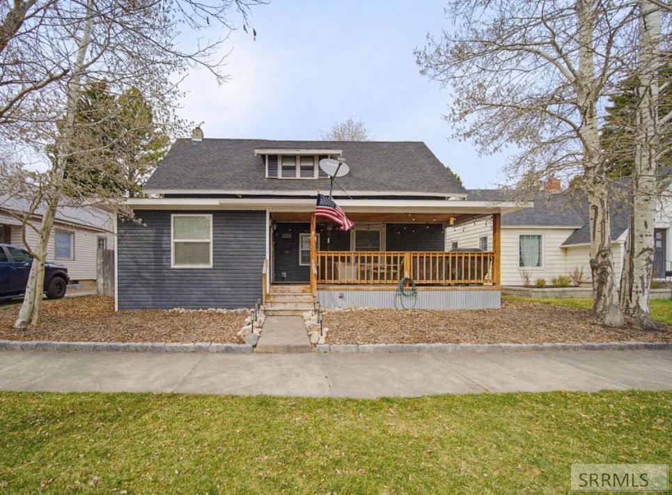 419 4th Street Idaho Falls, ID 83401 - Photo 2 of 61