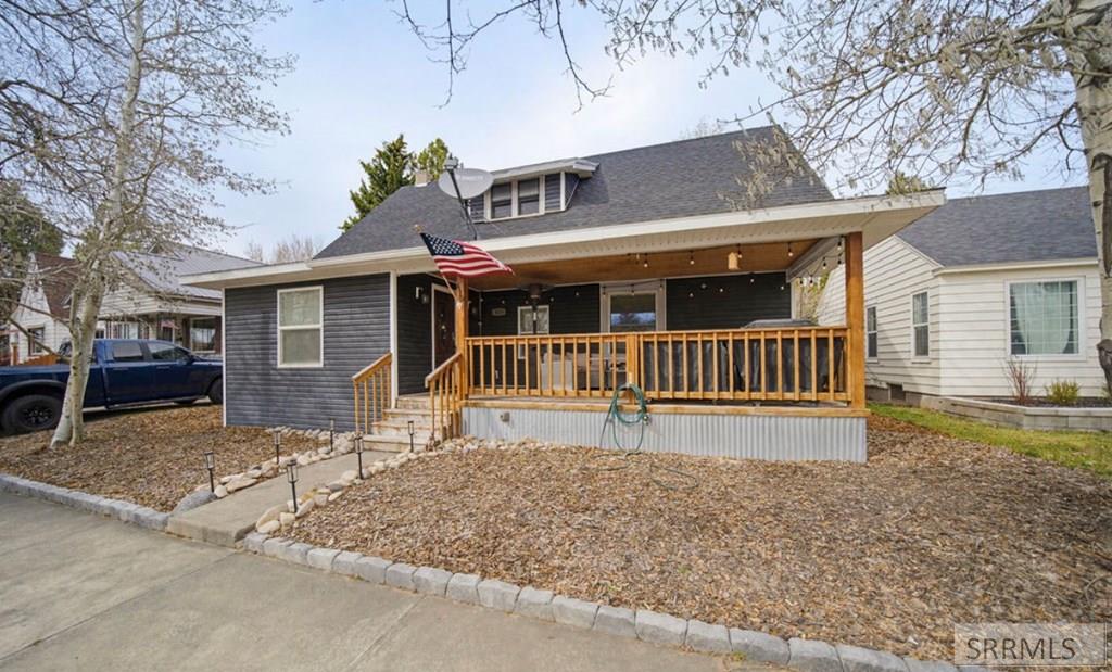 419 4th Street Idaho Falls, ID 83401 - Photo 4 of 61