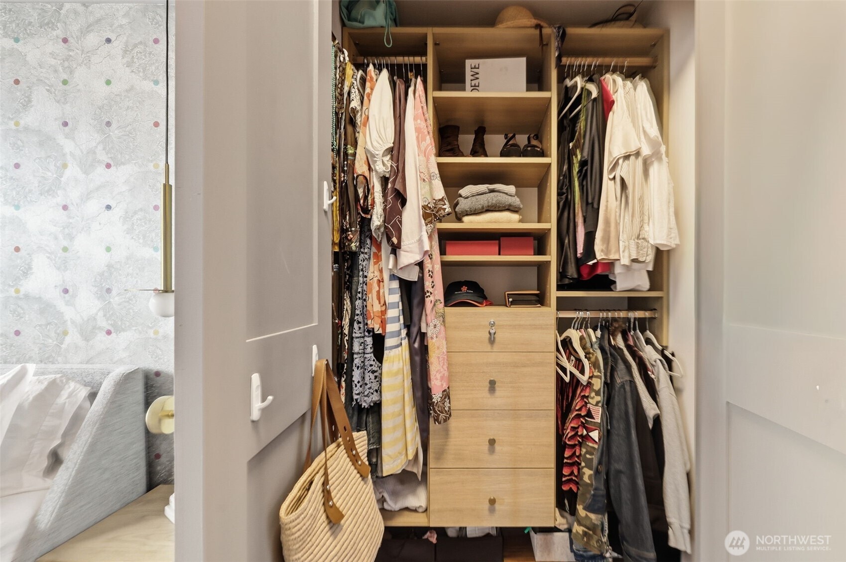 2929 1st Avenue, Unit 519 Seattle, WA 98121 - Photo 16 of 29