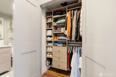 $975,000 | 2929 1st Avenue, Unit 519, Seattle, WA 98121