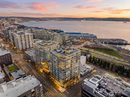$975,000 | 2929 1st Avenue, Unit 519, Seattle, WA 98121