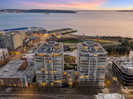 $975,000 | 2929 1st Avenue, Unit 519, Seattle, WA 98121