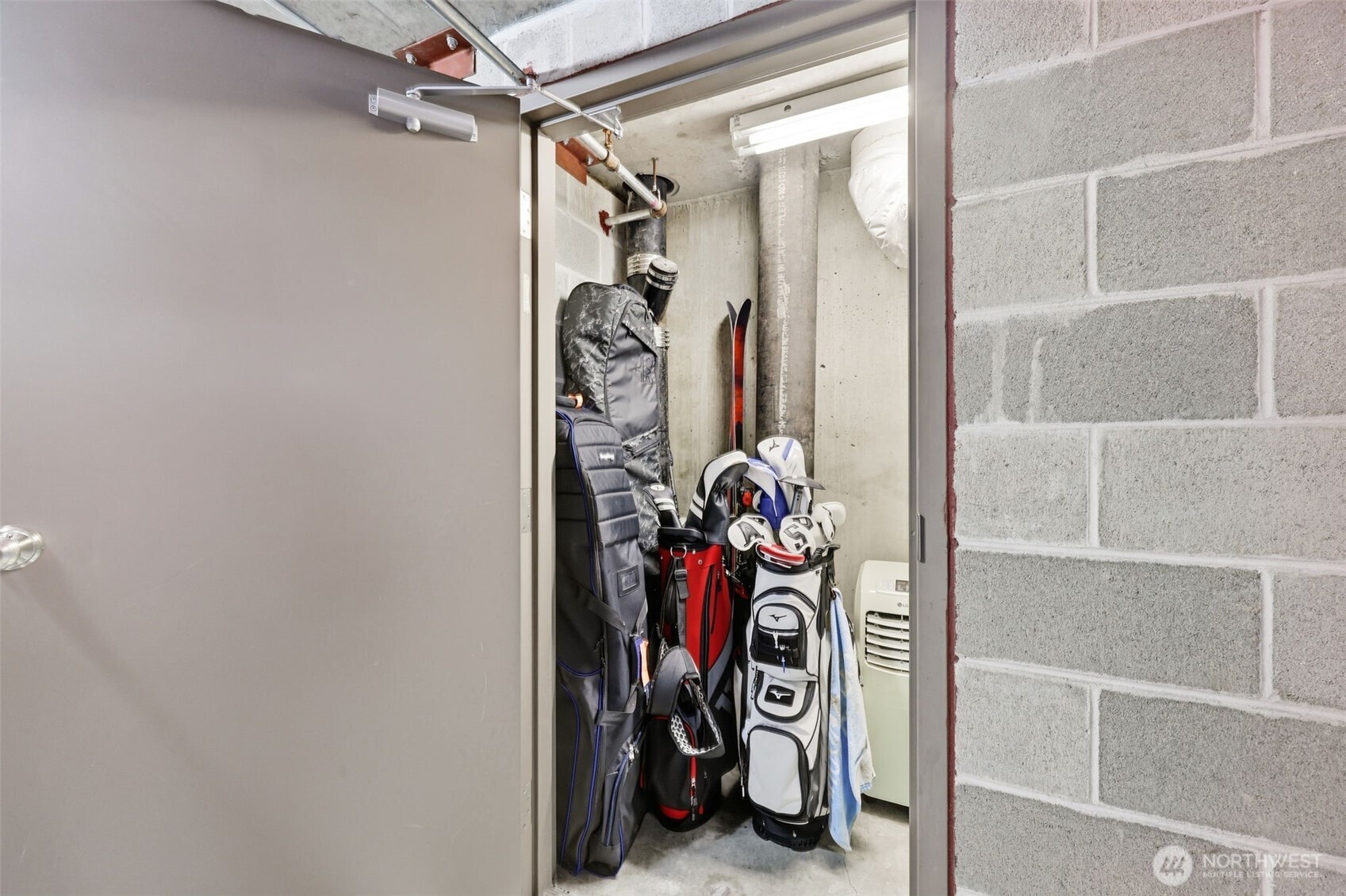 2929 1st Avenue, Unit 519 Seattle, WA 98121 - Photo 29 of 29