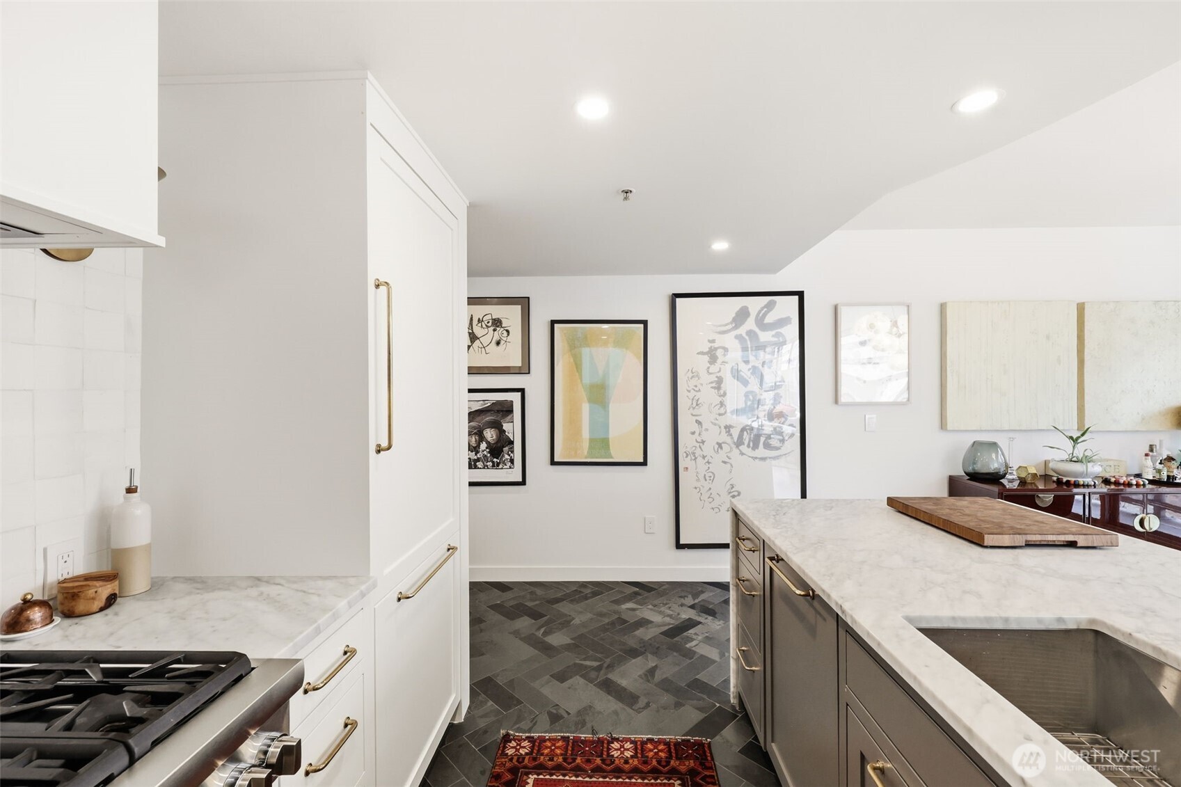 2929 1st Avenue, Unit 519 Seattle, WA 98121 - Photo 3 of 29