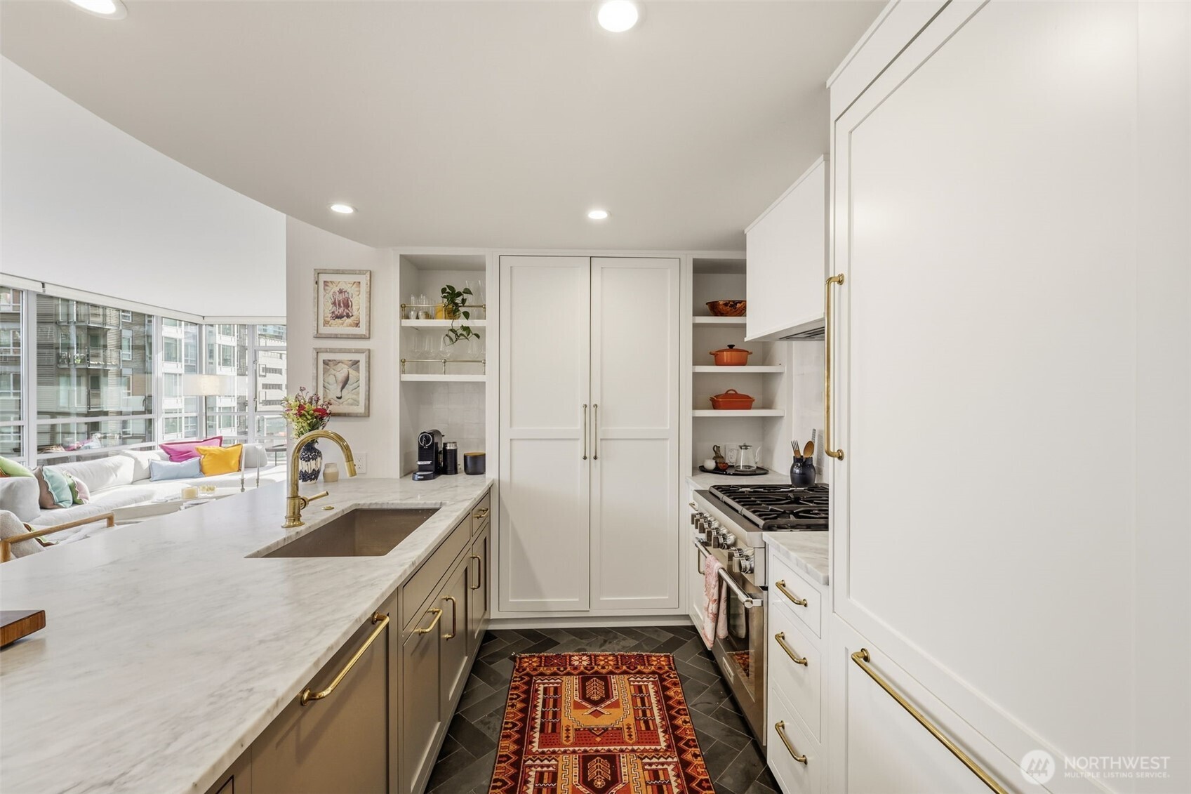 2929 1st Avenue, Unit 519 Seattle, WA 98121 - Photo 5 of 29